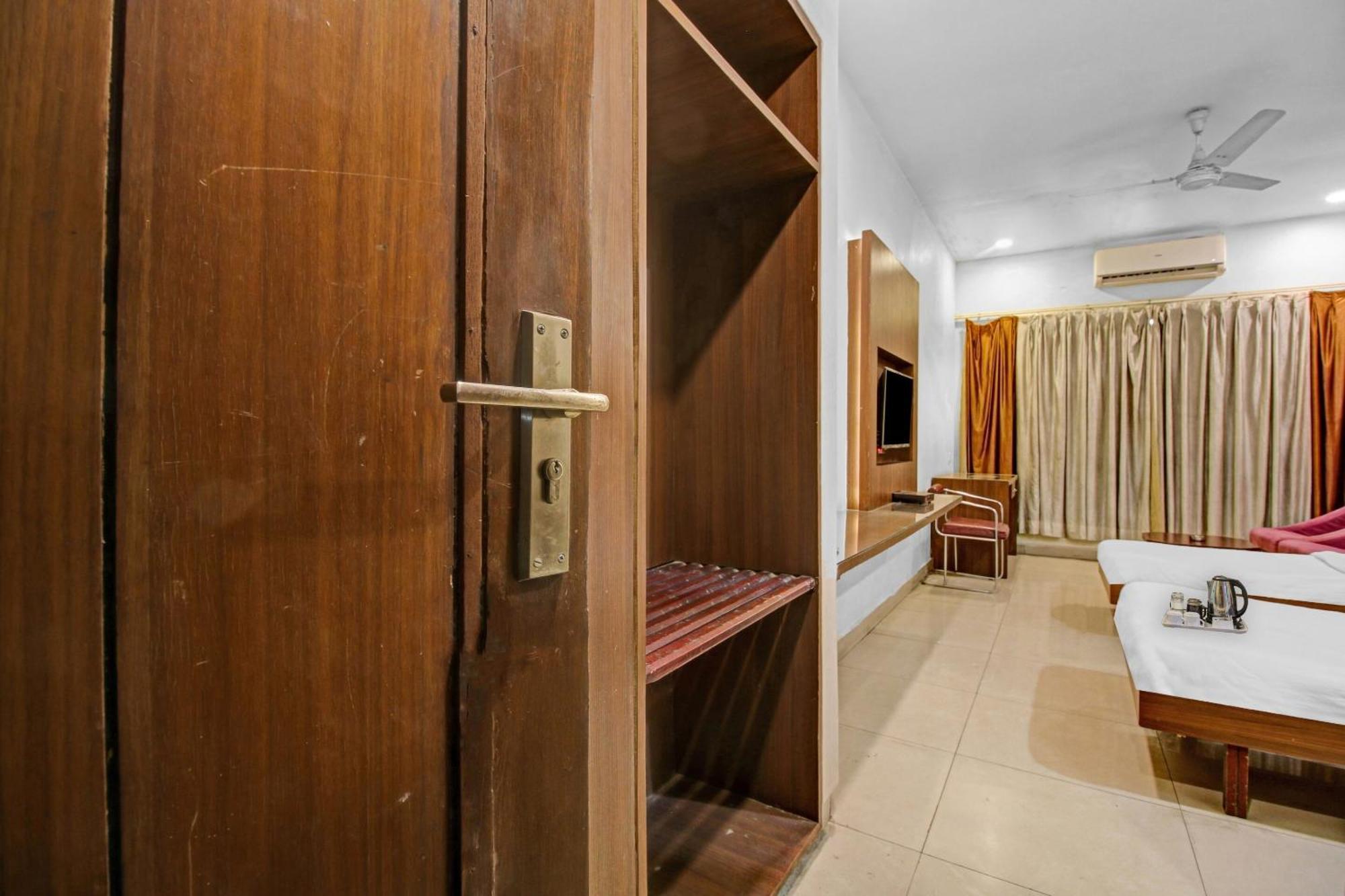 Collection O Surya Hotel Bhopal Buitenkant foto