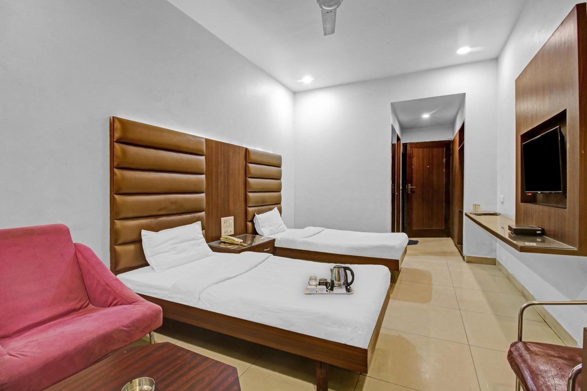 Collection O Surya Hotel Bhopal Buitenkant foto
