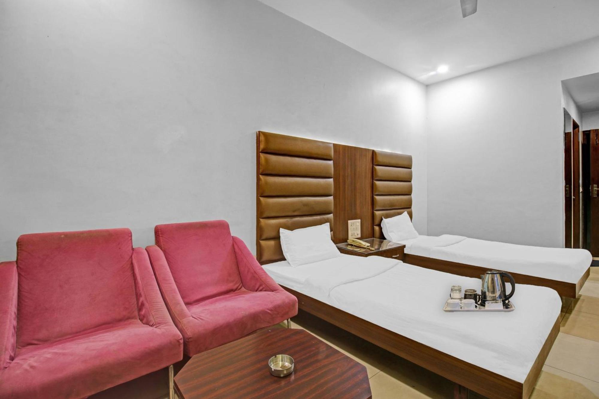 Collection O Surya Hotel Bhopal Buitenkant foto